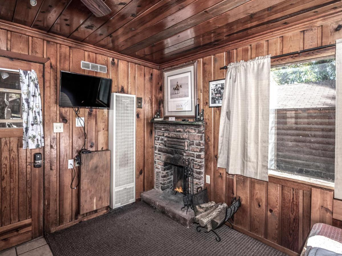 Perfect Cabin, 2 Bedrooms, Fireplace, Midtown, Sleeps 5 رويدوسو، نيومكسيكو المظهر الخارجي الصورة